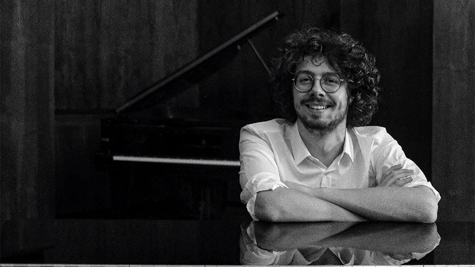 Val&egrave;re Burnon